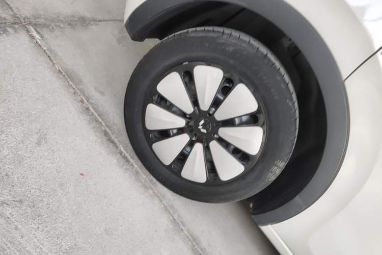 Used Wuling Bingo 2023 333km Enjoy+ Version Right Rear Wheel Hub