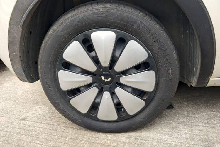 Used Wuling Bingo 2023 333 km Lingxi Connected+ Version Right Rear Wheel Hub