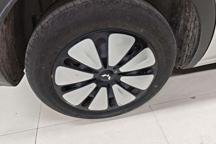 Used Wuling Bingo 2023 333km Enjoy+ Version Right Rear Wheel Hub