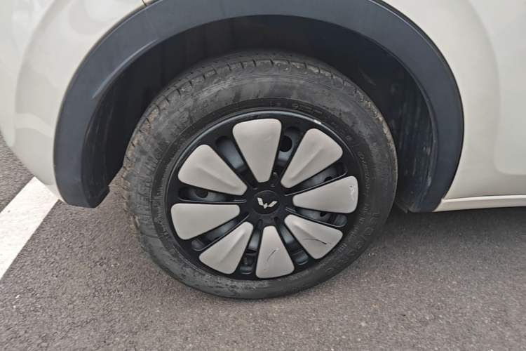 Used Wuling Bingo 2023 203km Comfort Edition Right Rear Wheel Hub