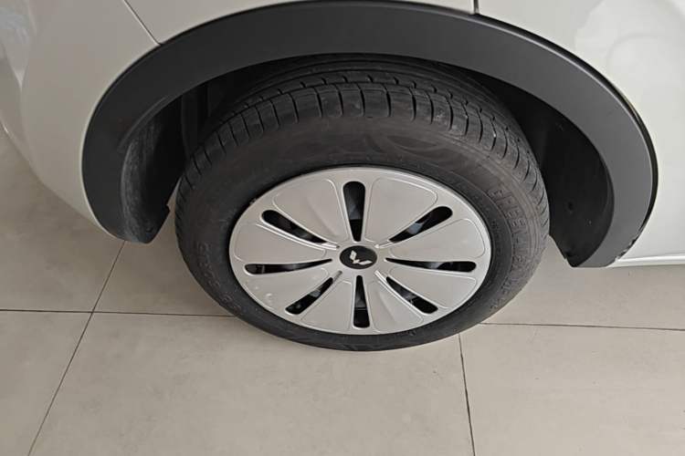 Used Wuling Bingo 2023 203km Light Edition Right Rear Wheel Hub