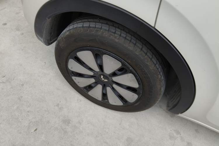 Used Wuling Bingo 2023 333 km Enjoyment Version Right Rear Wheel Hub