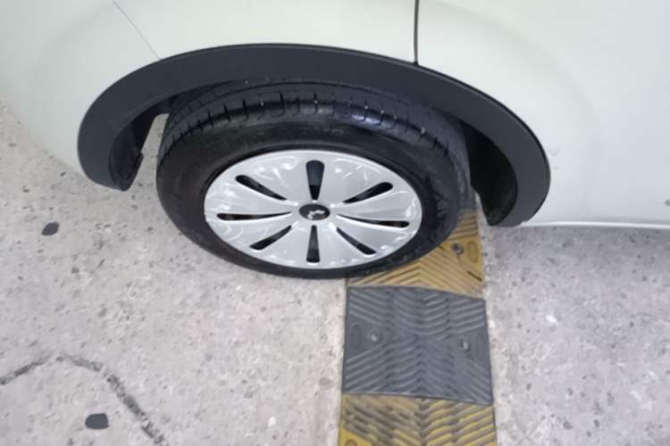 Used Wuling Bingo 2023 203km Light Edition Right Rear Wheel Hub