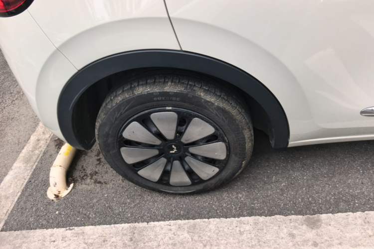 Used Wuling Bingo 2023 410 km Lingxi Deluxe Edition Right Rear Wheel Hub