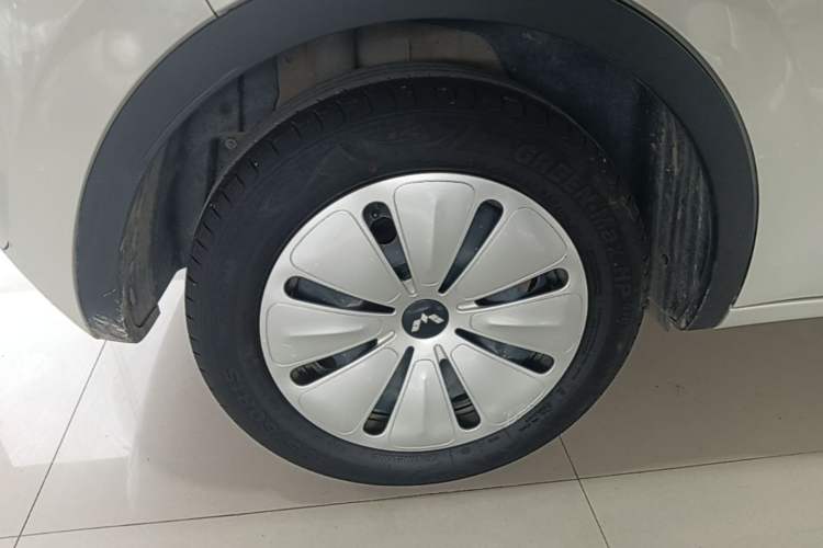 Used Wuling Bingo 2023 333 km Fast-Share Version Right Rear Wheel Hub