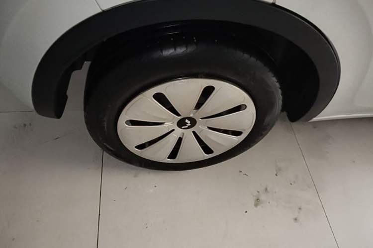 Used Wuling Bingo 2023 333 km Fast-Share Version Right Rear Wheel Hub