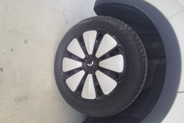 Used Wuling Bingo 2023 203km Comfort Edition Right Rear Wheel Hub