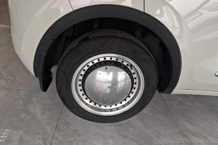 Used Wuling Bingo 2023 410 km Lingxi Deluxe Edition Right Rear Wheel Hub