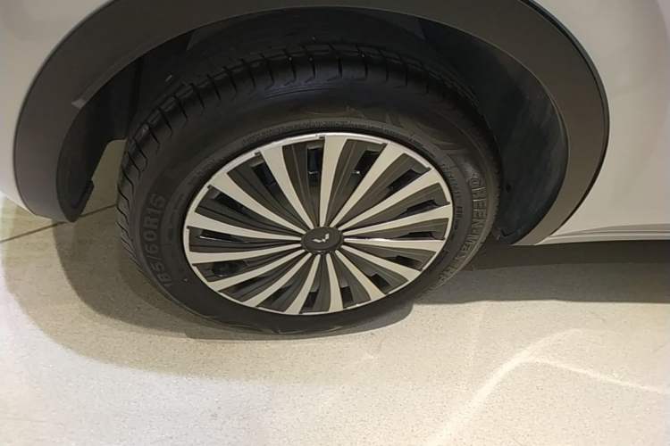 Used Wuling Bingo 2023 203km Light Edition Right Rear Wheel Hub