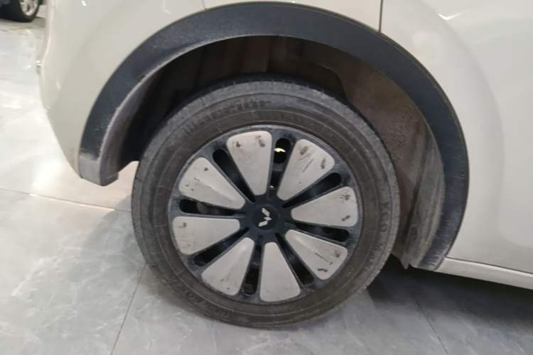 Used Wuling Bingo 2023 333km Enjoy+ Version Right Rear Wheel Hub