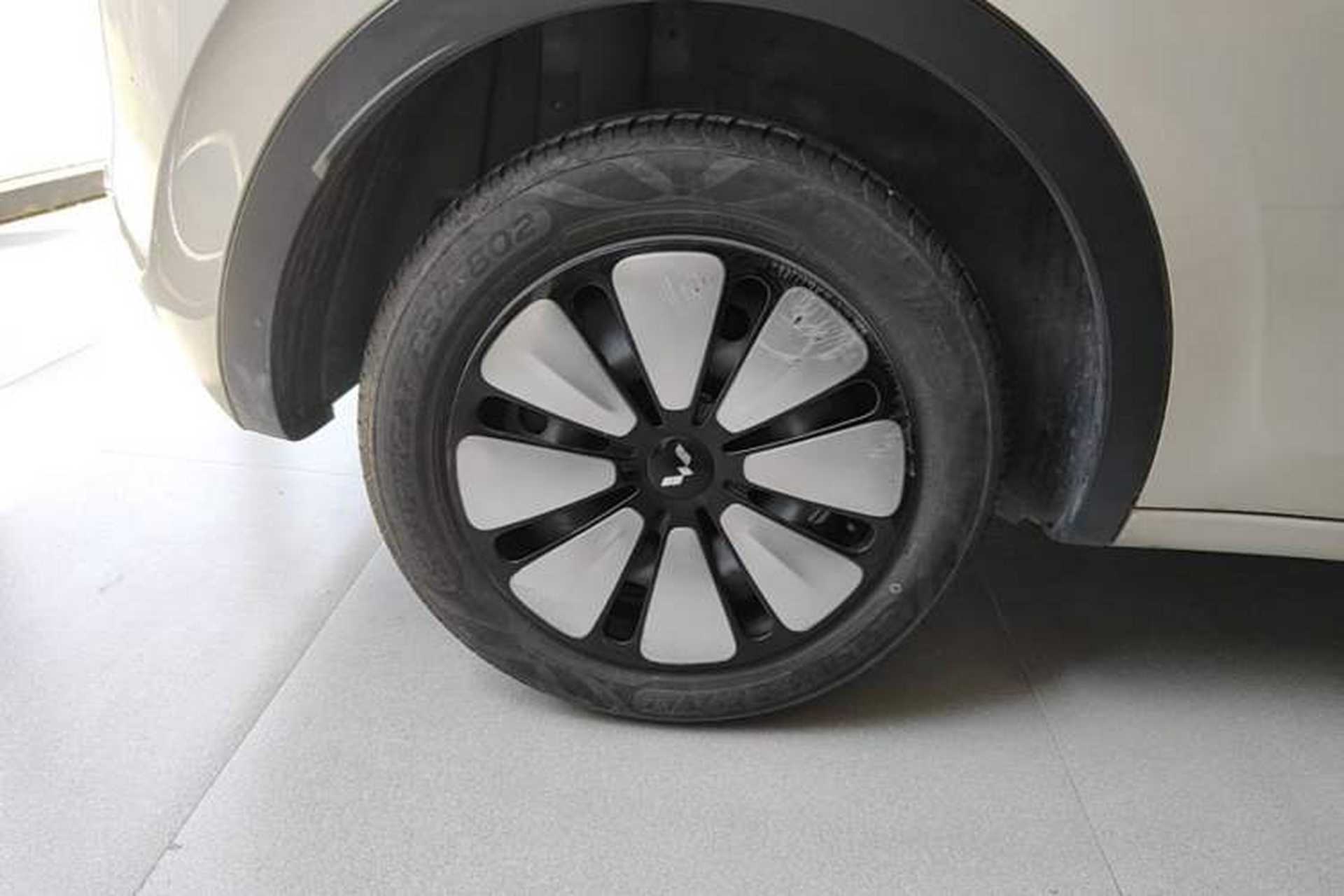 Used Wuling Bingo 2023 333 km Lingxi Connected+ Version Right Rear Wheel Hub
