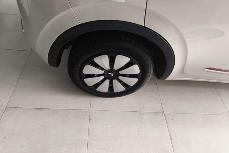 Used Wuling Bingo 2023 333km Enjoy+ Version Right Rear Wheel Hub