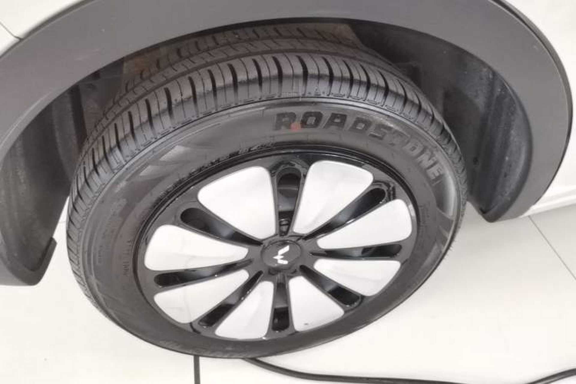 Used Wuling Bingo 2023 333 km Lingxi Connected+ Version Right Rear Wheel Hub