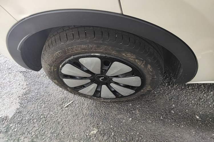 Used Wuling Bingo 2023 203km Comfort Edition Right Rear Wheel Hub