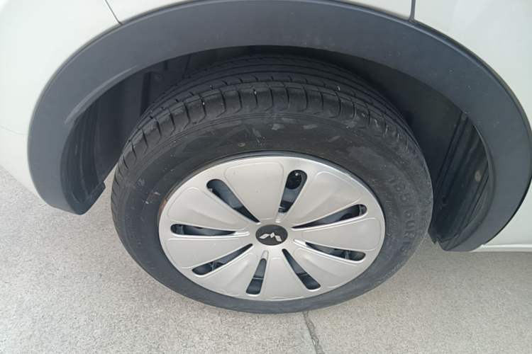 Used Wuling Bingo 2023 203km Light Edition Right Rear Wheel Hub