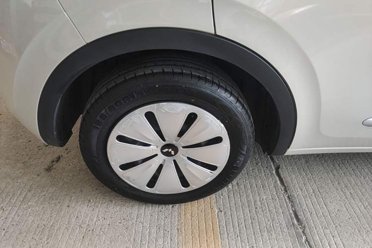 Used Wuling Bingo 2023 203km Light Edition Right Rear Wheel Hub