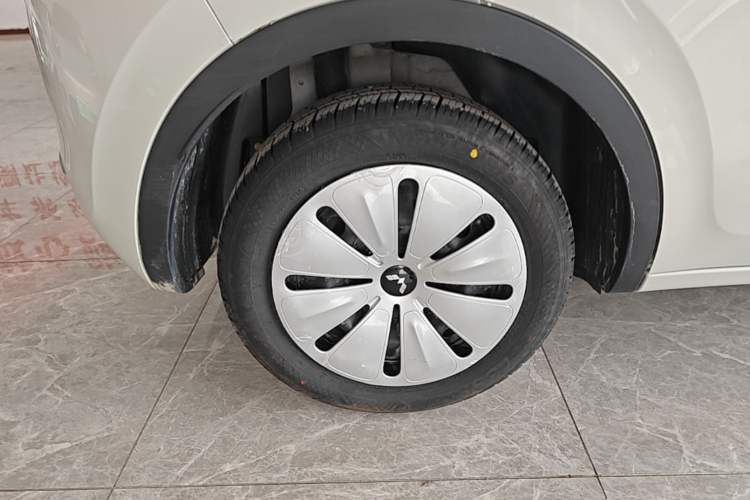 Used Wuling Bingo 2023 203km Light Edition Right Rear Wheel Hub