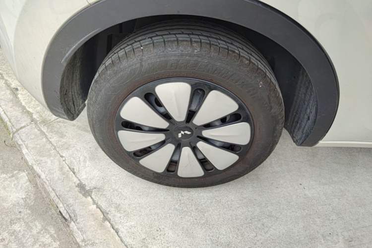 Used Wuling Bingo 2023 333 km Lingxi Connected+ Version Right Rear Wheel Hub