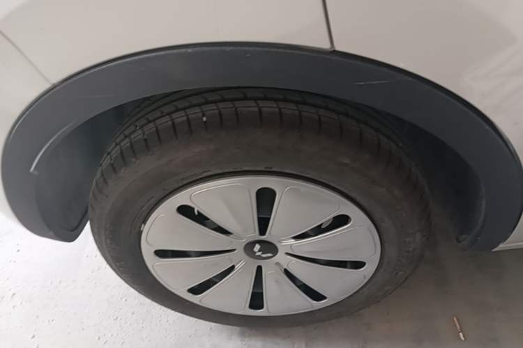 Used Wuling Bingo 2023 203km Light Edition Right Rear Wheel Hub