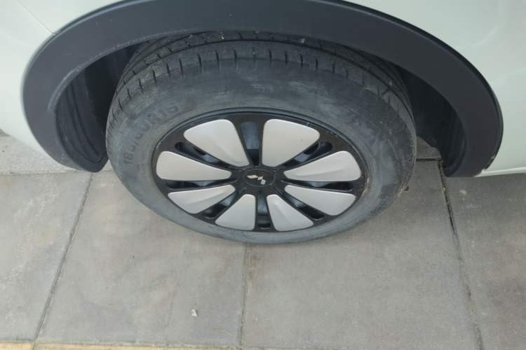 Used Wuling Bingo 2023 333 km Enjoyment Version Right Rear Wheel Hub