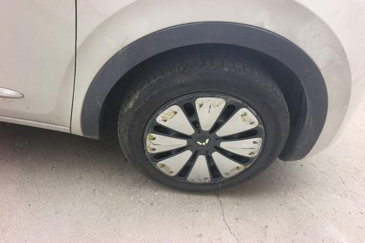 Used Wuling Bingo 2023 203km Comfort Edition Right Rear Wheel Hub