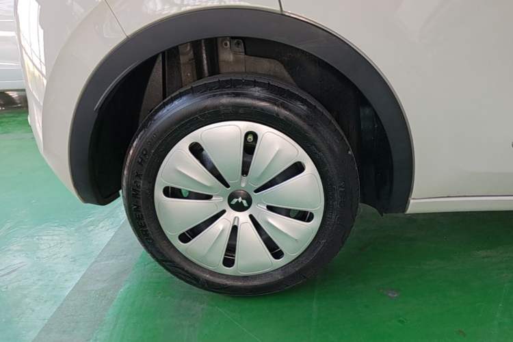 Used Wuling Bingo 2023 203km Light Edition Right Rear Wheel Hub