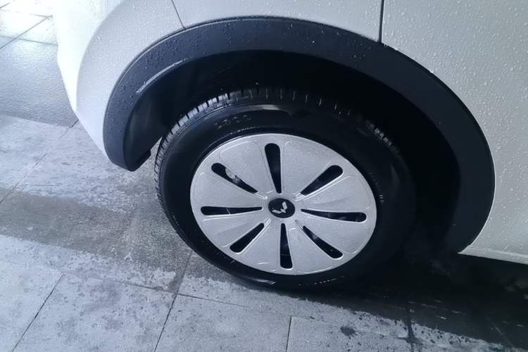 Used Wuling Bingo 2023 333 km Fast-Share Version Right Rear Wheel Hub
