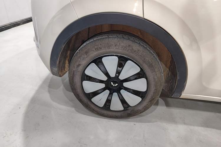 Used Wuling Bingo 2023 333km Enjoy+ Version Right Rear Wheel Hub