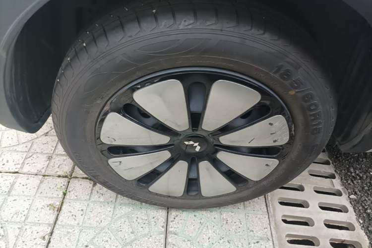Used Wuling Bingo 2023 333 km Enjoyment Version Right Rear Wheel Hub