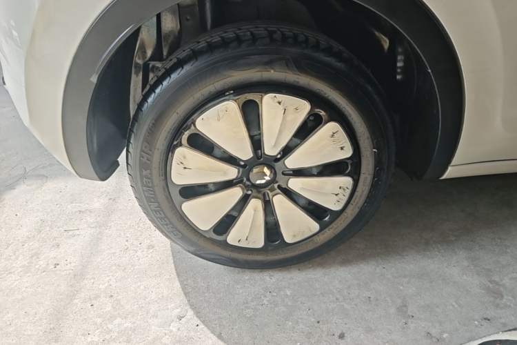 Used Wuling Bingo 2023 333 km Fast-Share Version Right Rear Wheel Hub