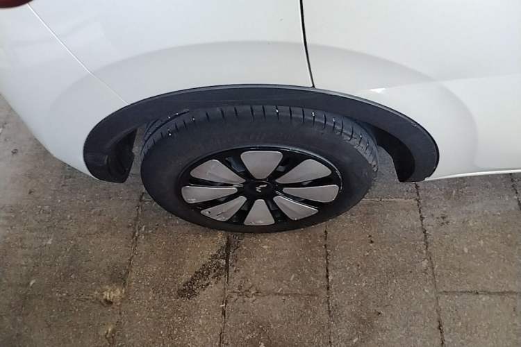 Used Wuling Bingo 2023 203km Comfort Edition Right Rear Wheel Hub