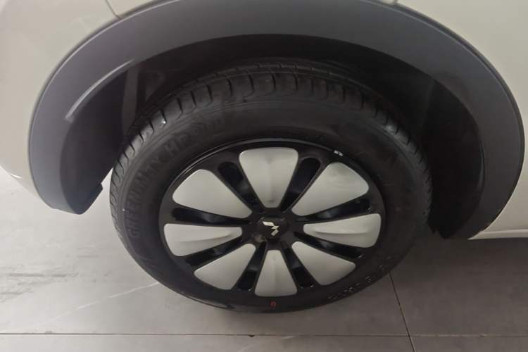 Used Wuling Bingo 2023 333km Enjoy+ Version Right Rear Wheel Hub
