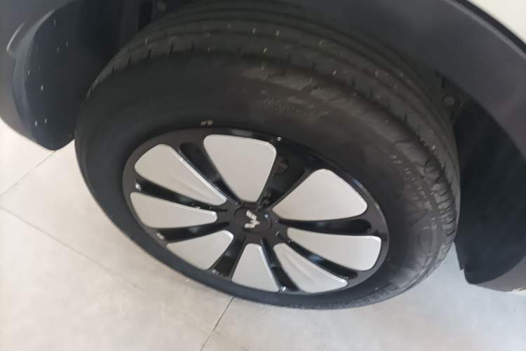 Used Wuling Bingo 2023 333 km Enjoyment Version Right Rear Wheel Hub