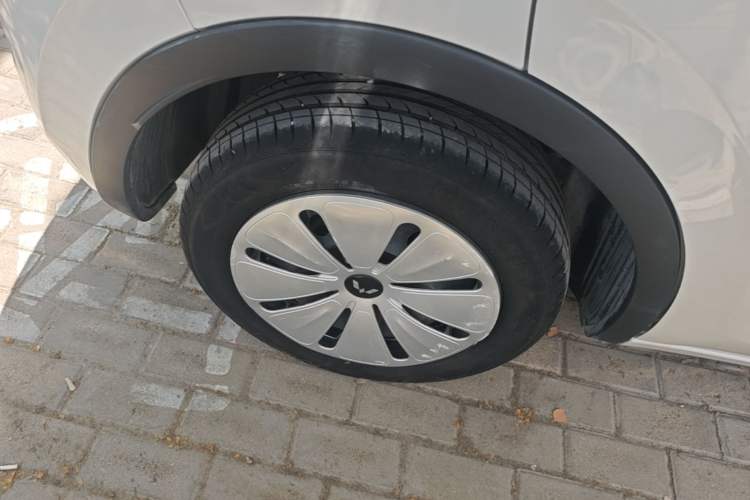 Used Wuling Bingo 2023 203km Light Edition Right Rear Wheel Hub