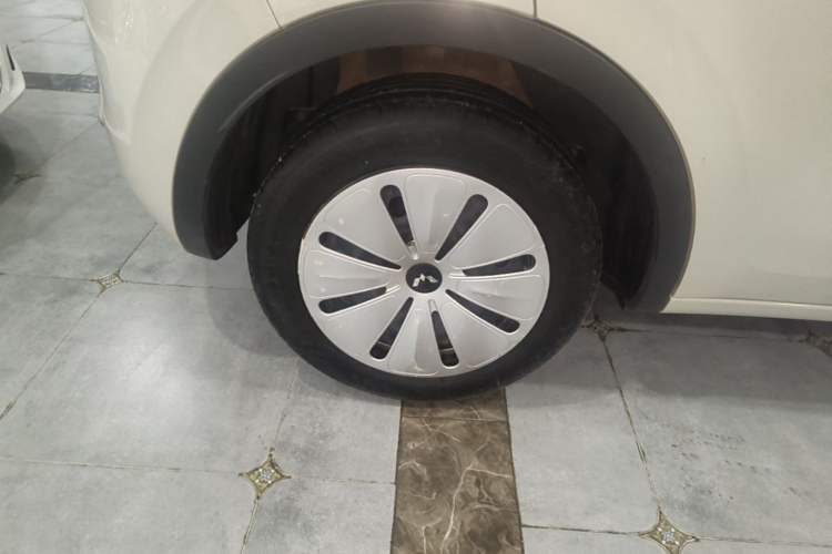 Used Wuling Bingo 2023 203km Light Edition Right Rear Wheel Hub