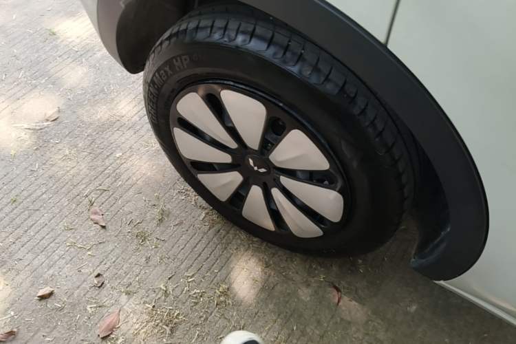 Used Wuling Bingo 2023 333 km Enjoyment Version Right Rear Wheel Hub