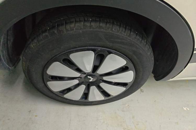Used Wuling Bingo 2023 333km Enjoy+ Version Right Rear Wheel Hub