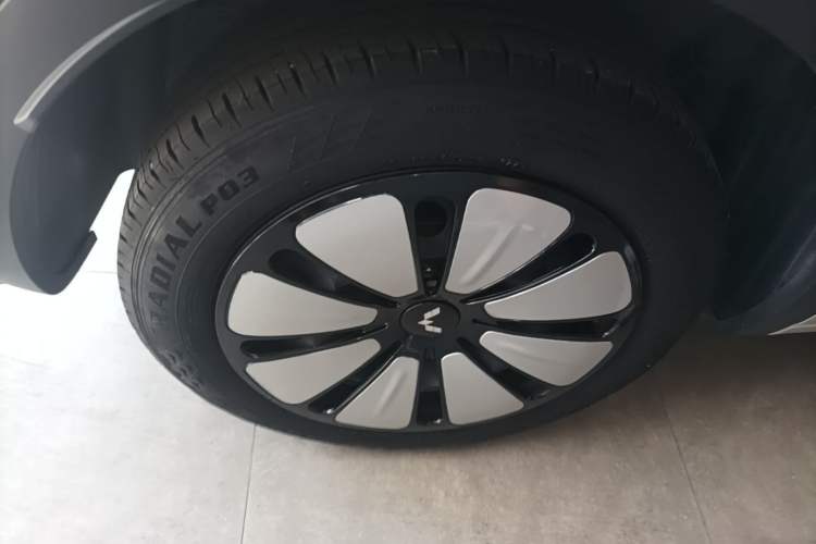Used Wuling Bingo 2023 333 km Fast-Share Version Right Rear Wheel Hub