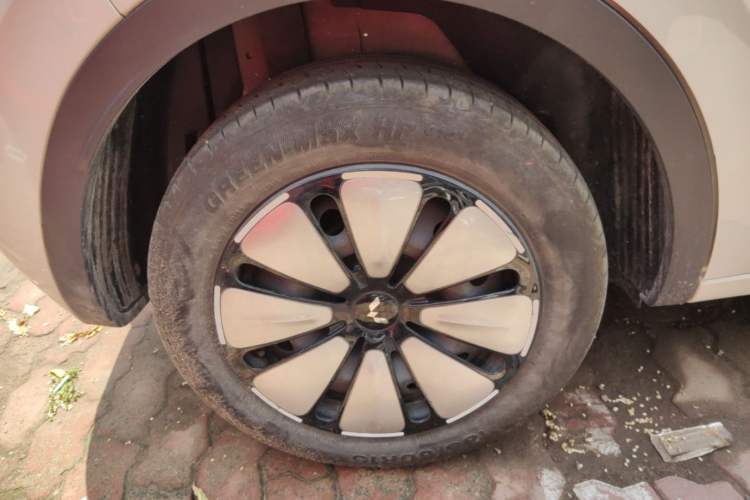 Used Wuling Bingo 2023 203km Comfort Edition Right Rear Wheel Hub
