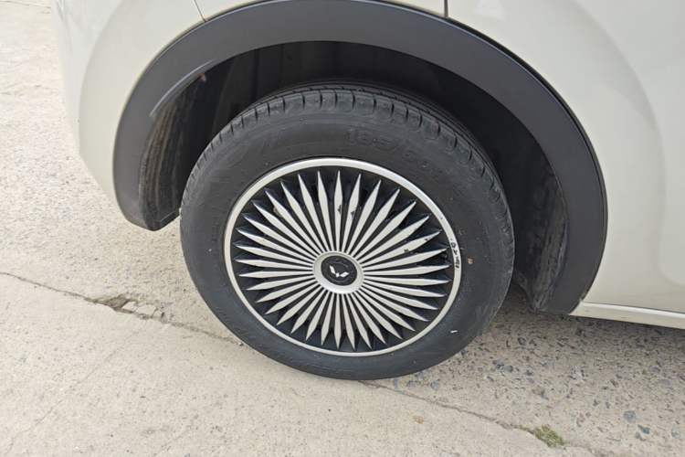 Used Wuling Bingo 2023 333 km Fast-Share Version Right Rear Wheel Hub