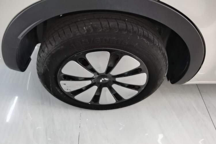 Used Wuling Bingo 2023 333km Enjoy+ Version Right Rear Wheel Hub