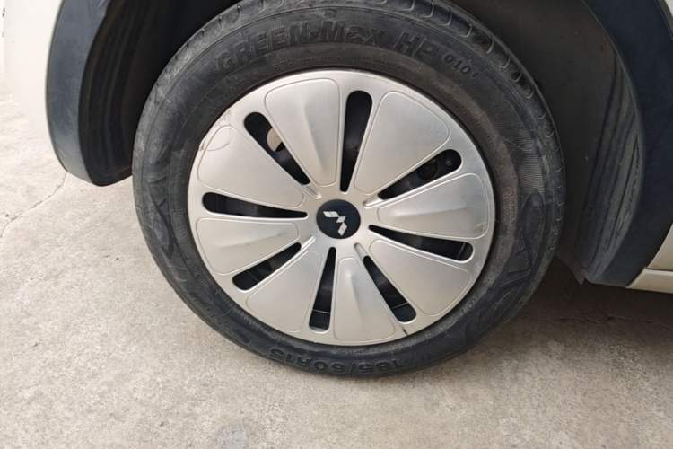 Used Wuling Bingo 2023 333 km Fast-Share Version Right Rear Wheel Hub