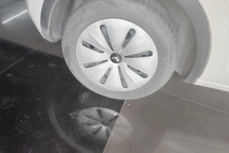 Used Wuling Bingo 2023 203km Light Edition Right Rear Wheel Hub