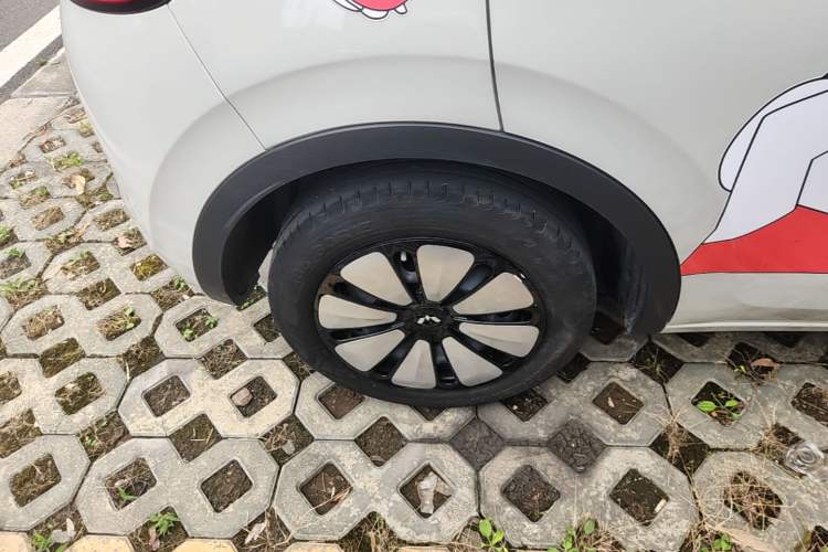 Used Wuling Bingo 2023 333 km Enjoyment Version Right Rear Wheel Hub
