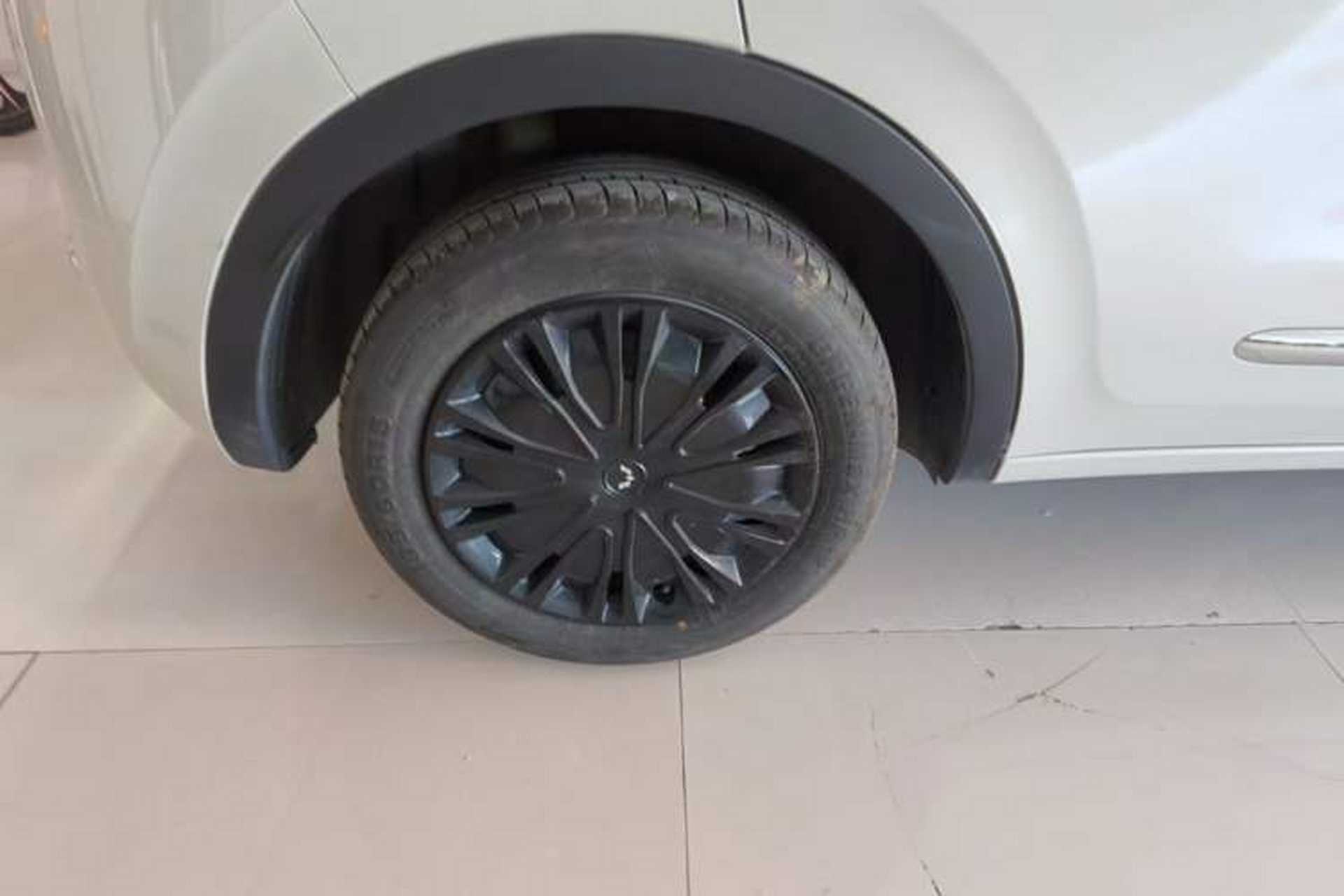 Used Wuling Bingo 2023 410 km Lingxi Deluxe Edition Right Rear Wheel Hub