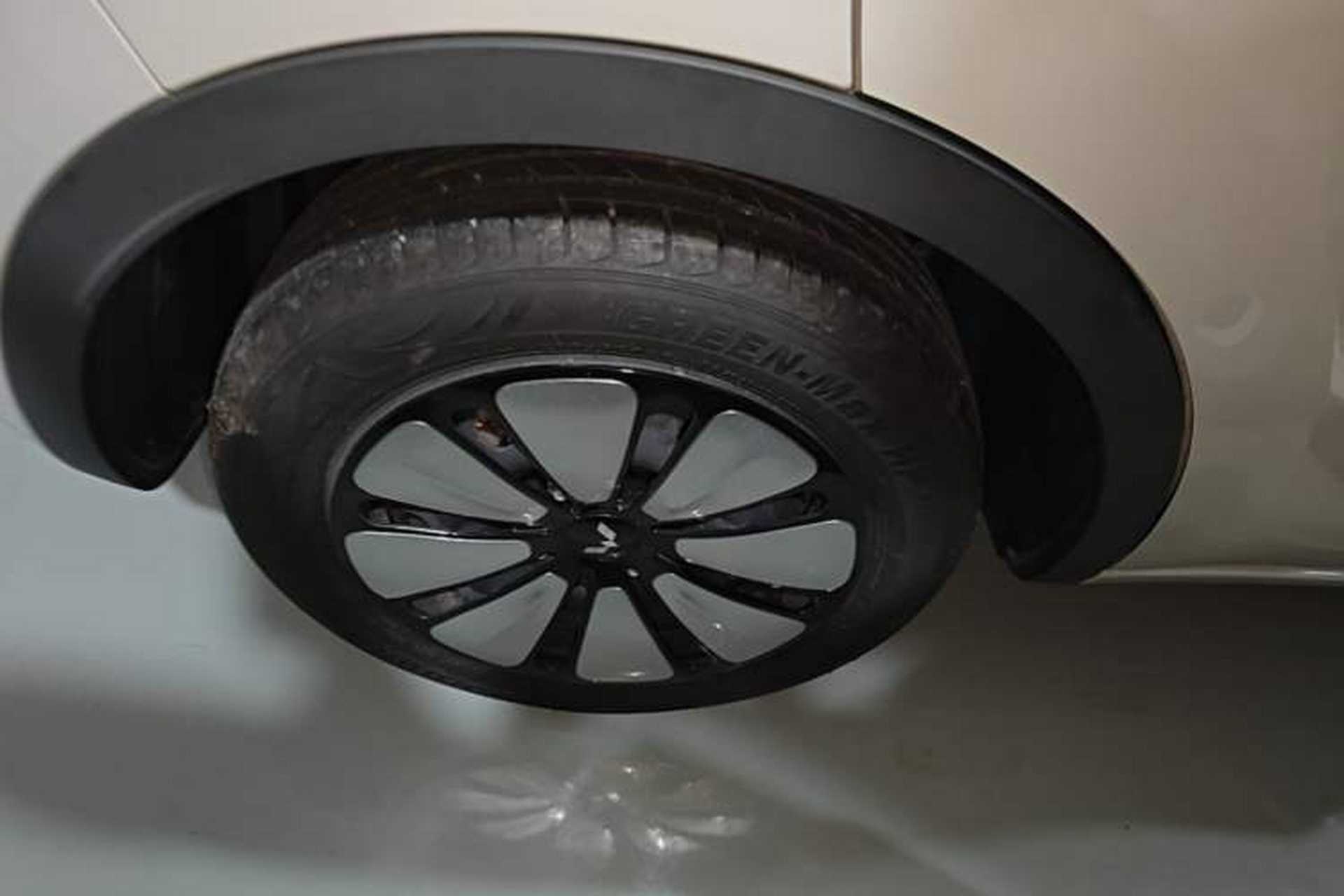Used Wuling Bingo 2023 333 km Lingxi Connected Version Right Rear Wheel Hub