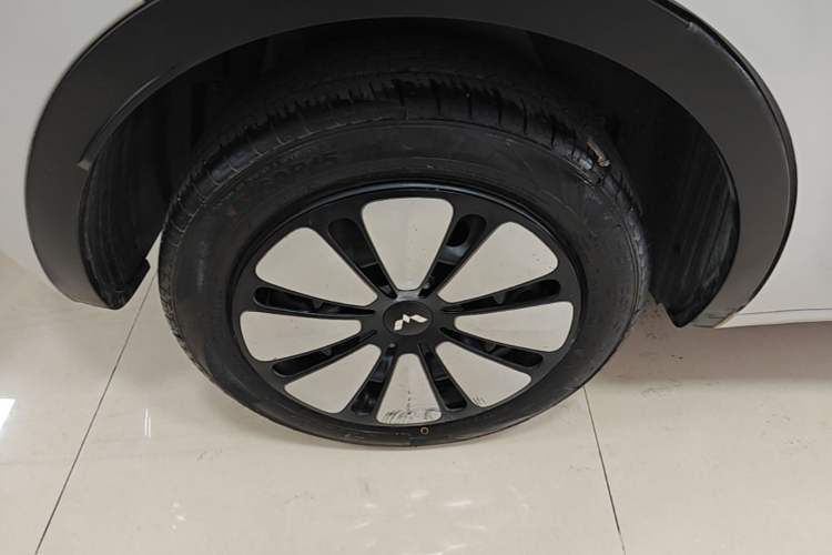 Used Wuling Bingo 2023 333 km Enjoyment Version Right Rear Wheel Hub
