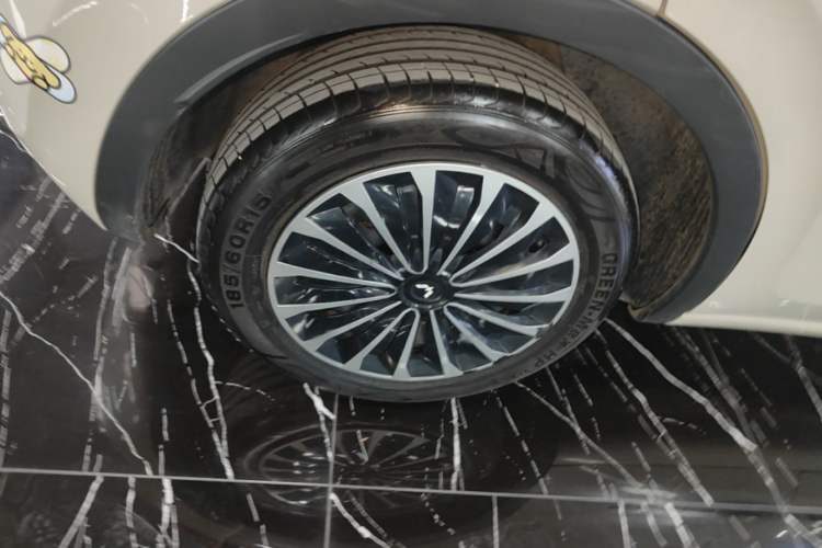 Used Wuling Bingo 2023 333km Enjoy+ Version Right Rear Wheel Hub