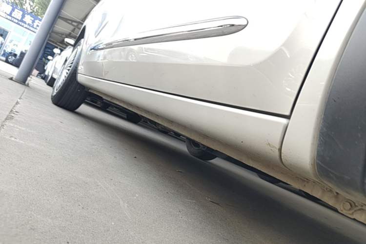 Used Wuling Bingo 2023 203km Comfort Edition Right Side Sill