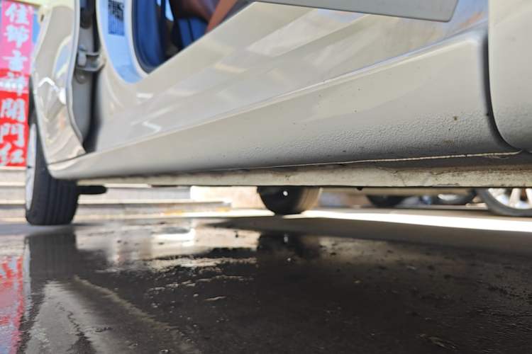 Used Wuling Bingo 2023 333 km Fast-Share Version Right Side Sill